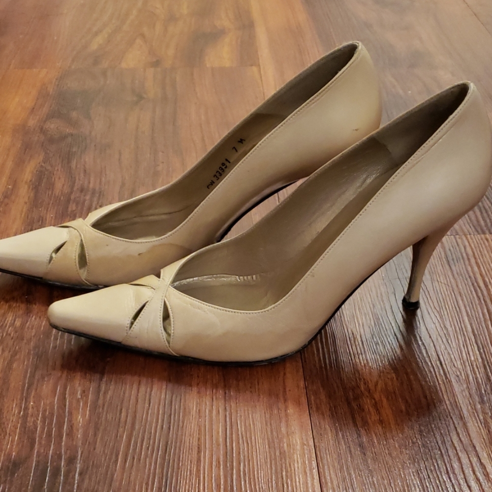 Stuart Weitzman tan heels